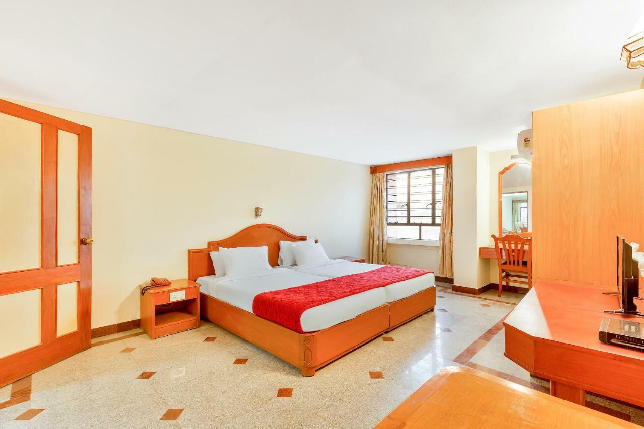 Oyo 10534 Hotel Kanishka Bengaluru Kültér fotó