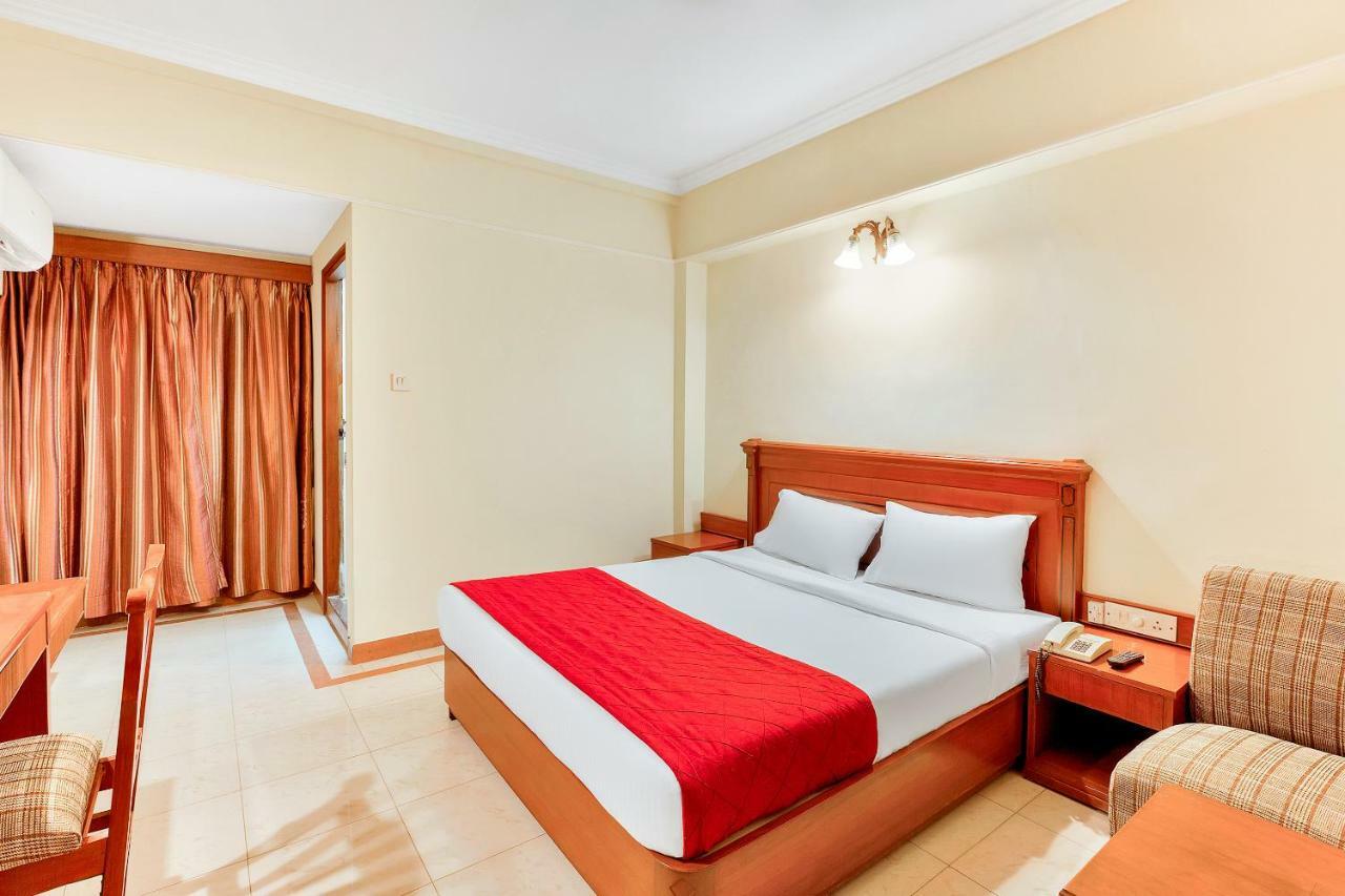 Oyo 10534 Hotel Kanishka Bengaluru Kültér fotó