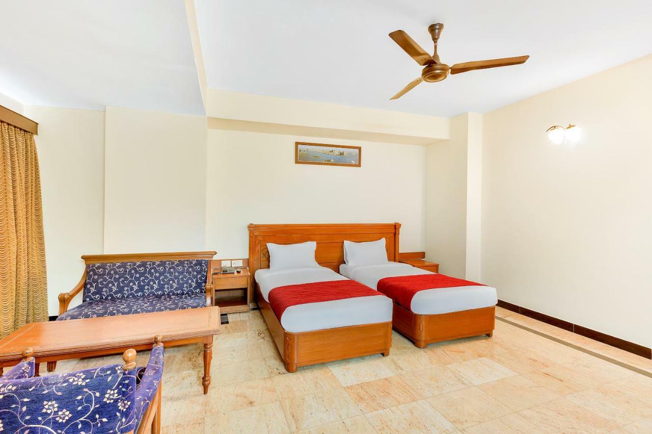 Oyo 10534 Hotel Kanishka Bengaluru Kültér fotó